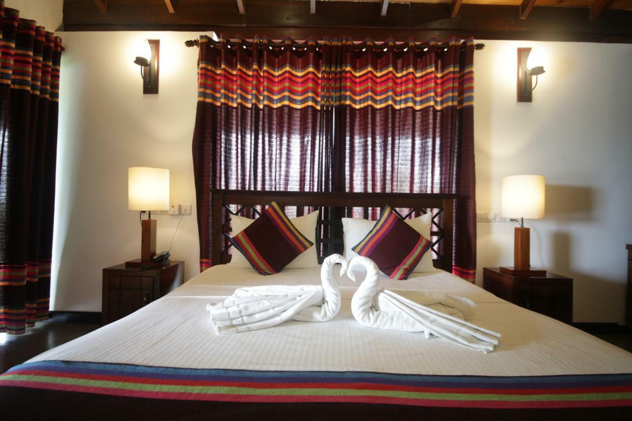 Diya Dahara Lake Resort Yala Exterior photo